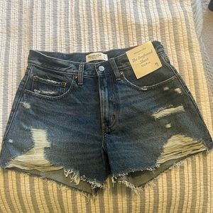 Abercrombie boyfriend shorts 26